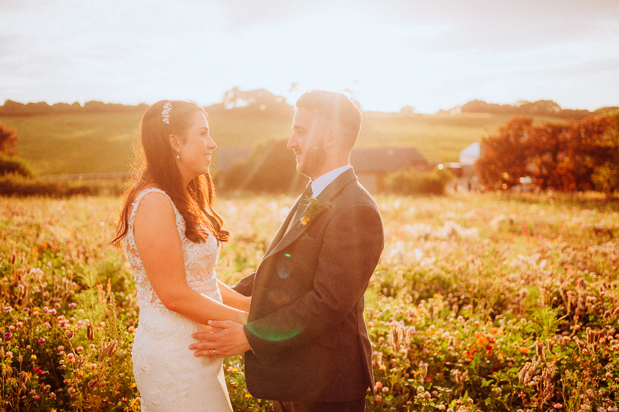 SUMMER WEDDING ROSEDEW FARM WEDDING PHOTOGRAPHY 024